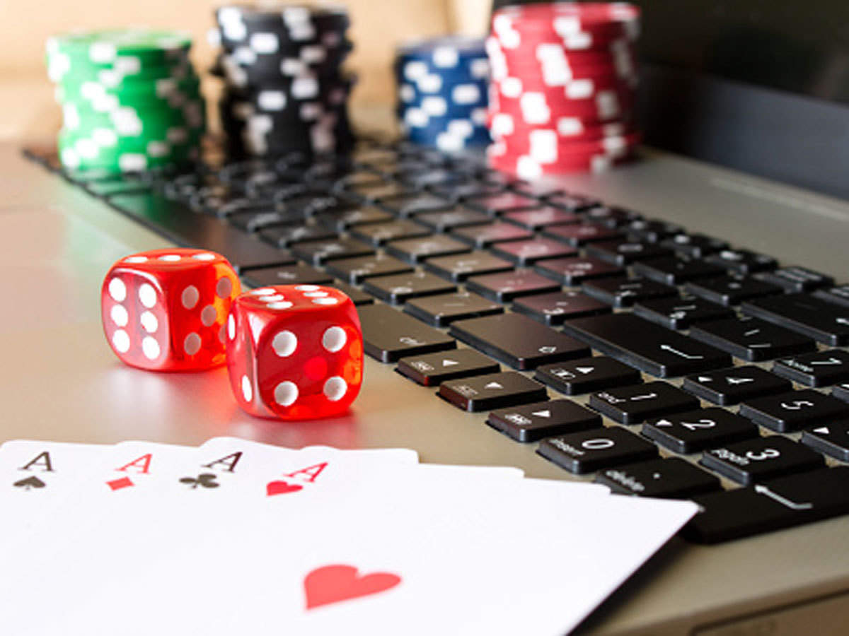 The Ultimate Gaming Experience: Dive into Table Games and Slot Games