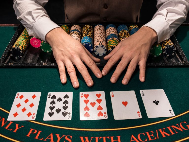 Betting in Cyberspace Online Slot Mastery